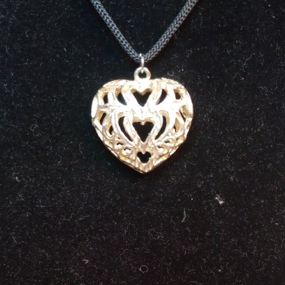 Jewelry - Gold Heart Pendant Necklace 11.5 in Long